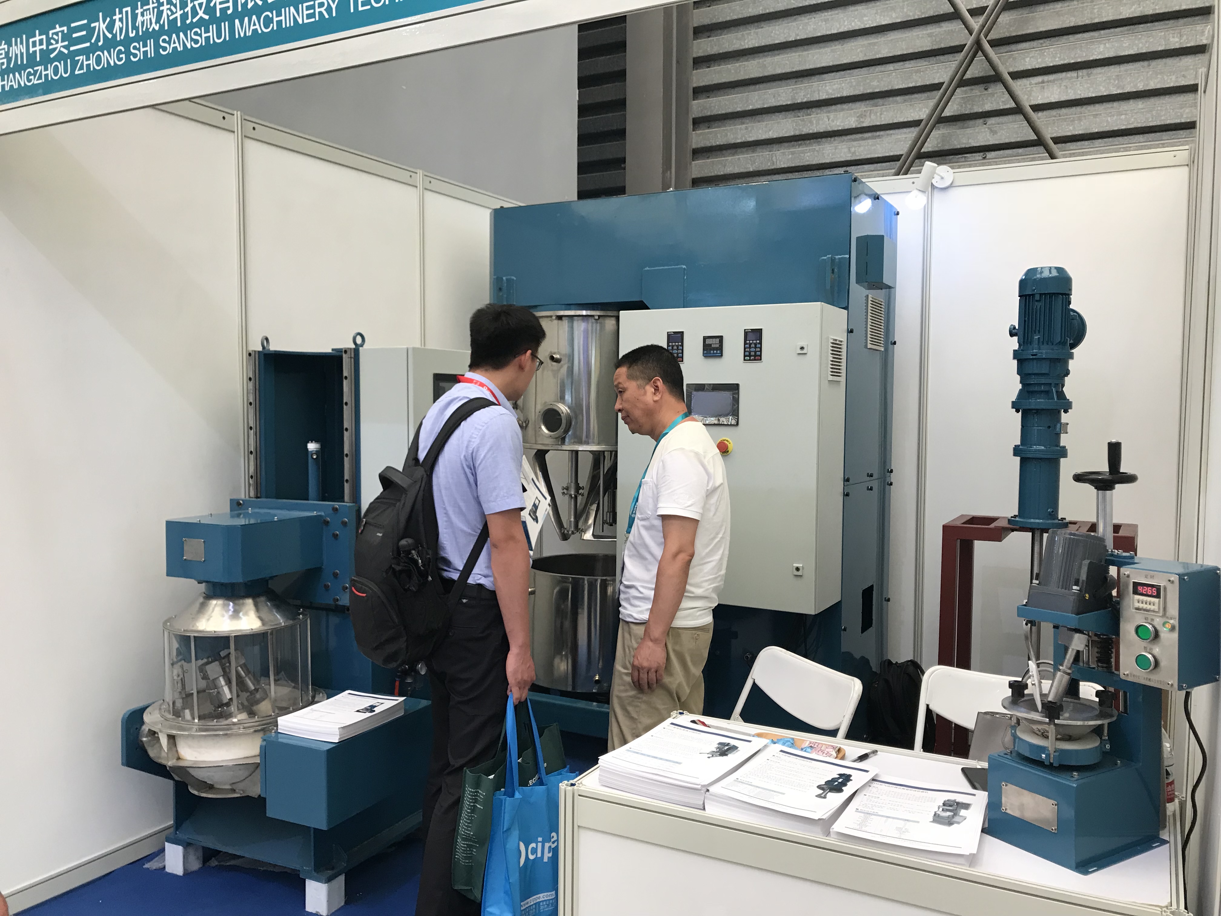 �Ϻ������O��չ��